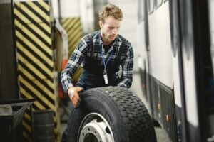 When Should Commercial Tires Be Replaced